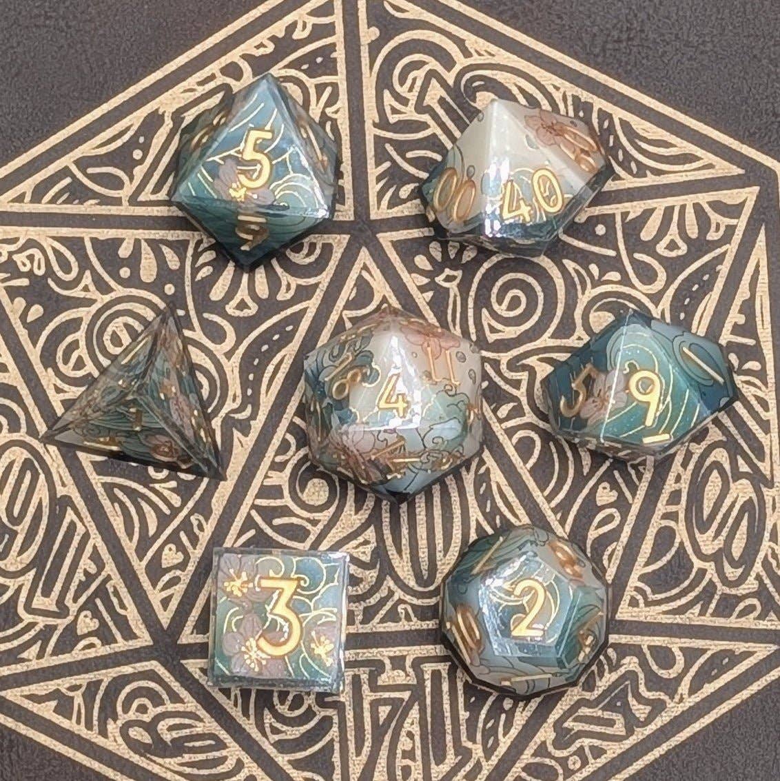 EBONWOOD - Tidal Focus - 7 Piece Luxury D&D Dice Set