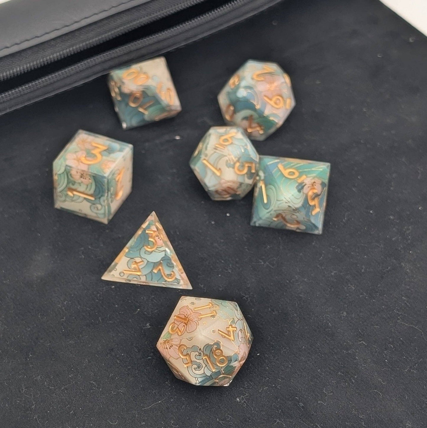 EBONWOOD - Tidal Focus - 7 Piece Luxury D&D Dice Set