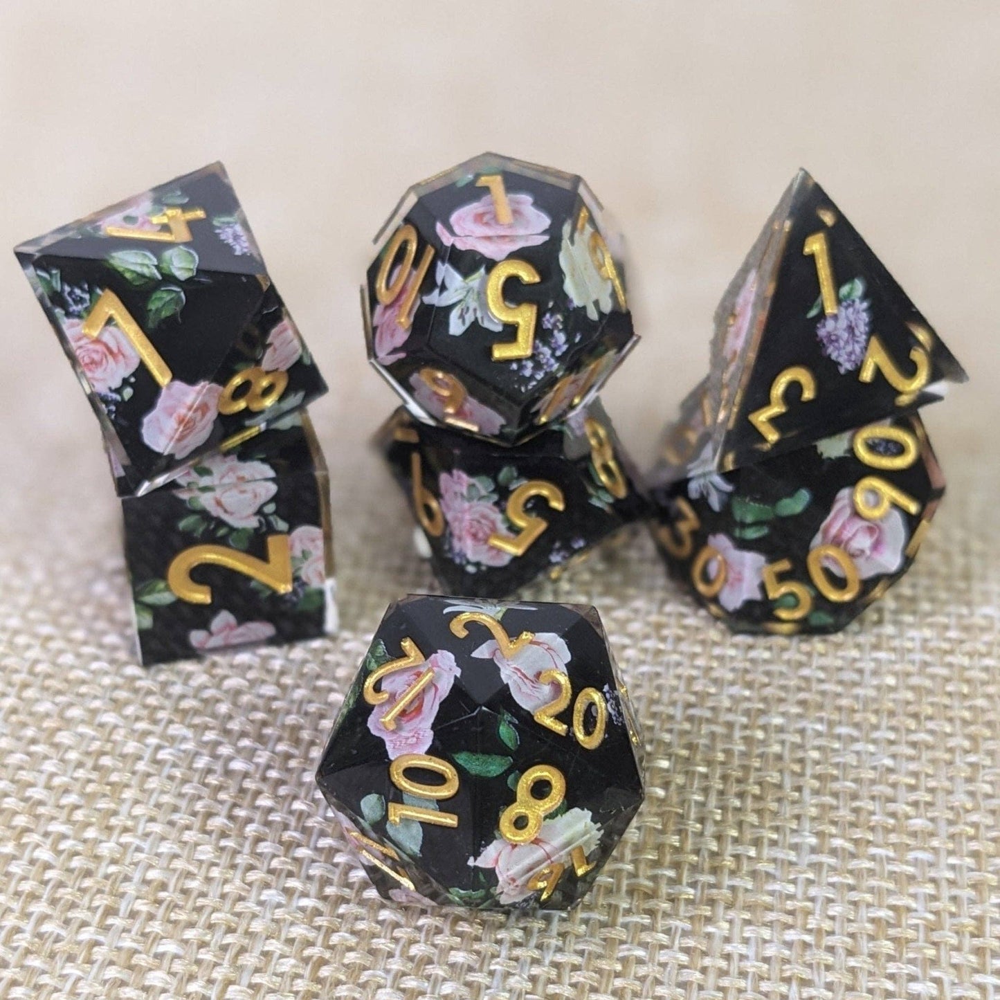 EBONWOOD - Knights Rose - 7 Piece Luxury DnD Dice Set