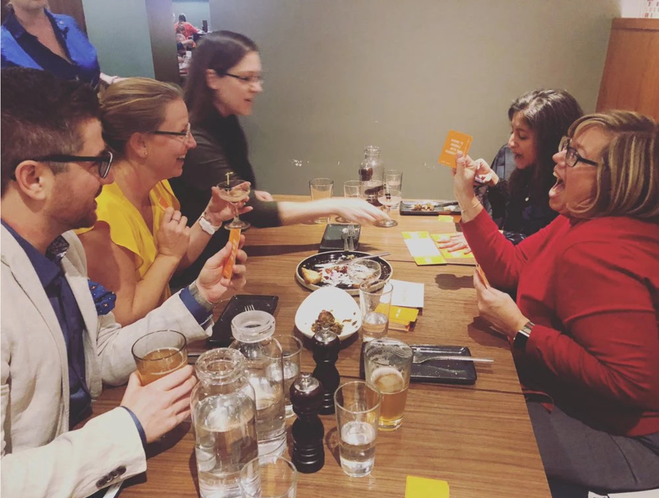 Very Special Games - Charty Party: The Game of Absurdly Funny Charts