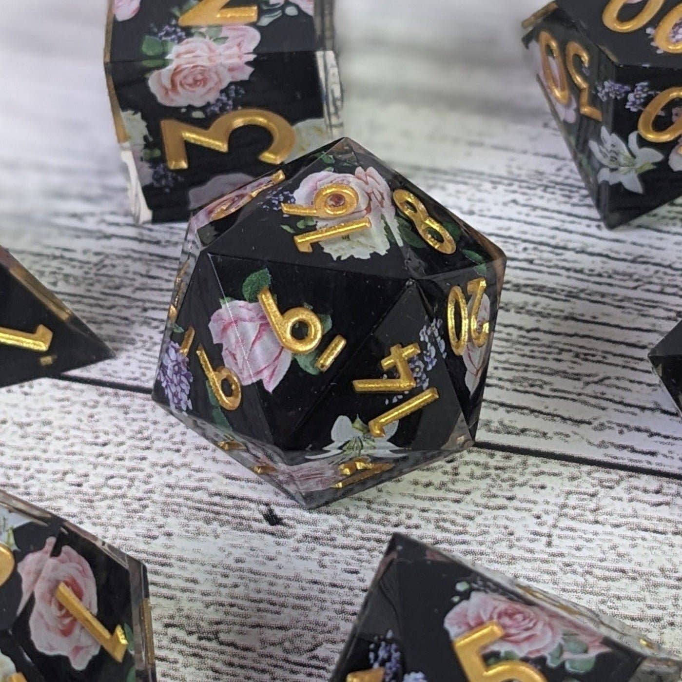 EBONWOOD - Knights Rose - 7 Piece Luxury DnD Dice Set