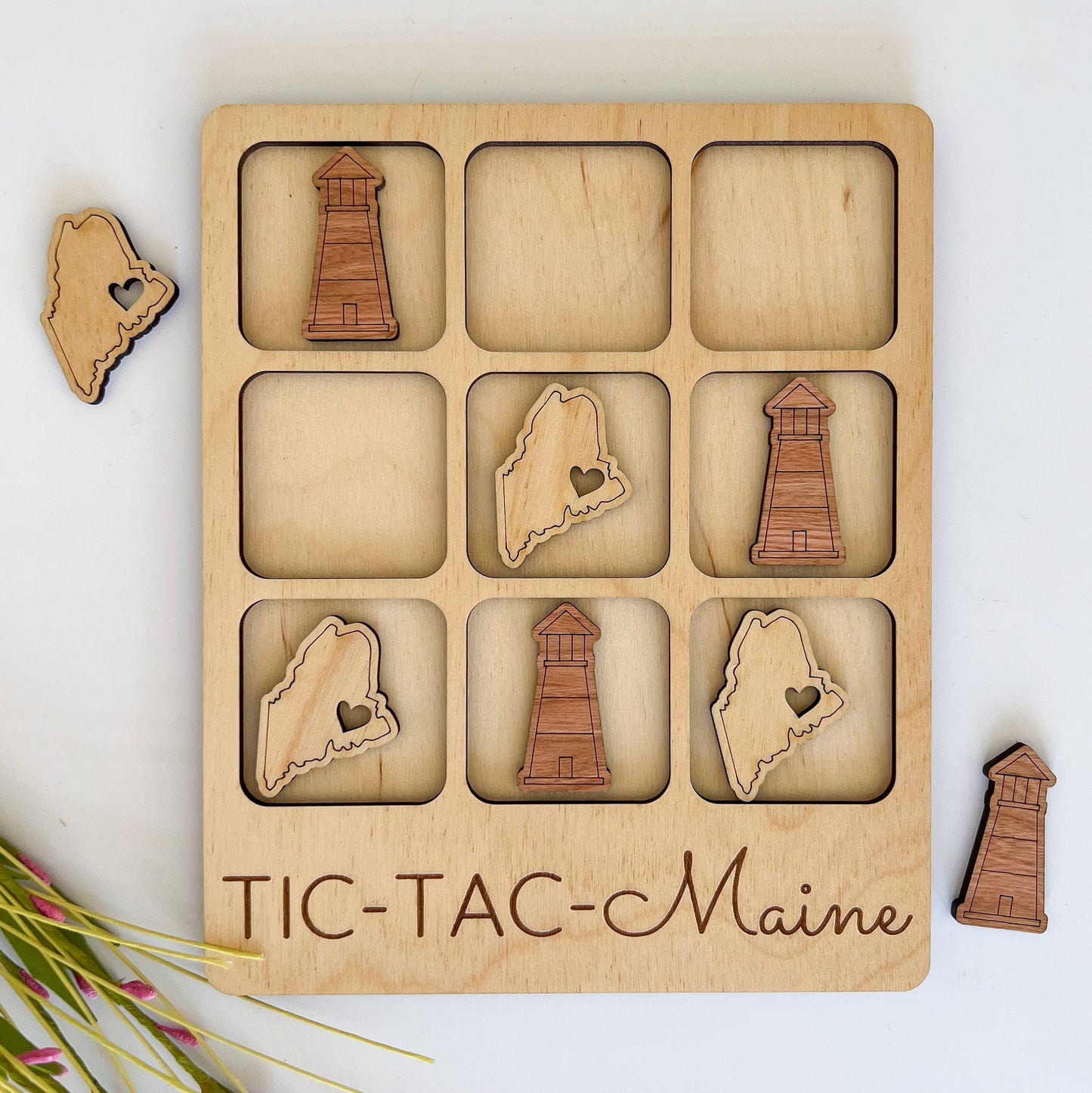 Maine State Gift - Tic-Tac-Toe ME Game - Customizable