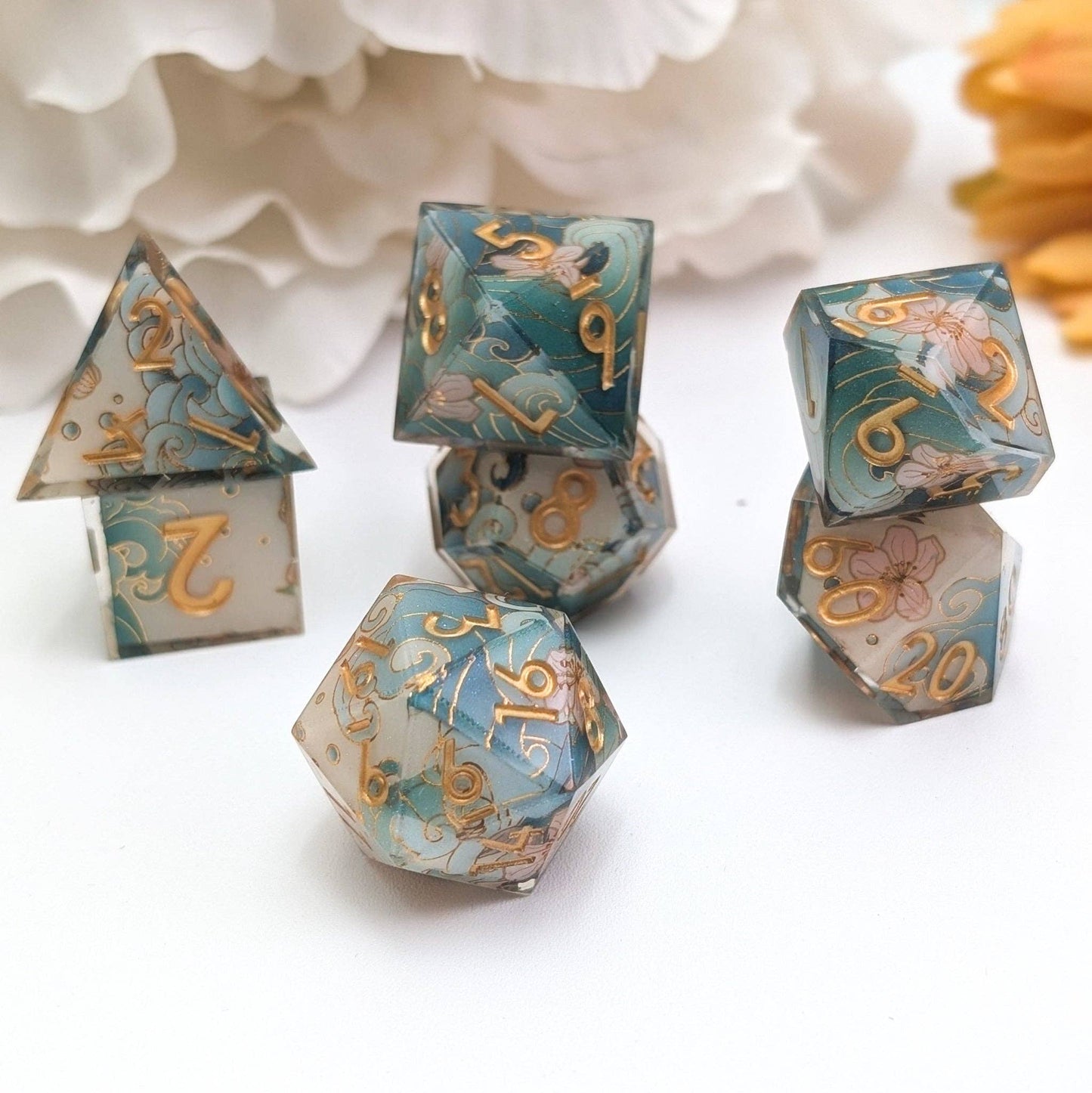 EBONWOOD - Tidal Focus - 7 Piece Luxury D&D Dice Set