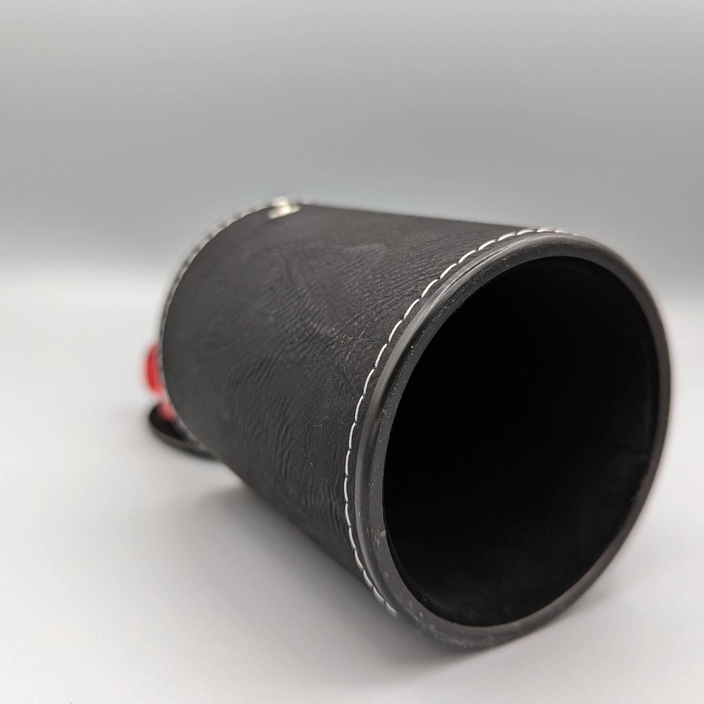 InDiPro - Dice cups, with dice storage compartment on bottom