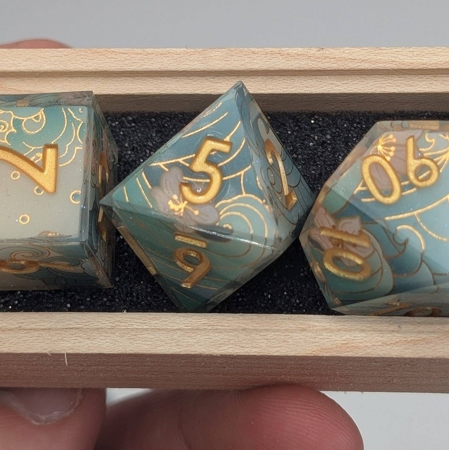 EBONWOOD - Tidal Focus - 7 Piece Luxury D&D Dice Set