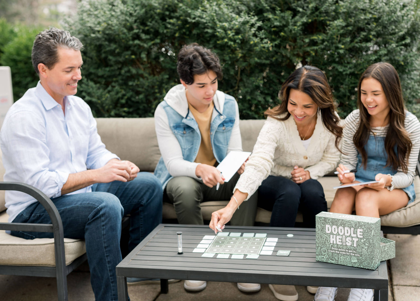 Dyce Games - DOODLE HEIST: The Quick Drawing Family Party Game