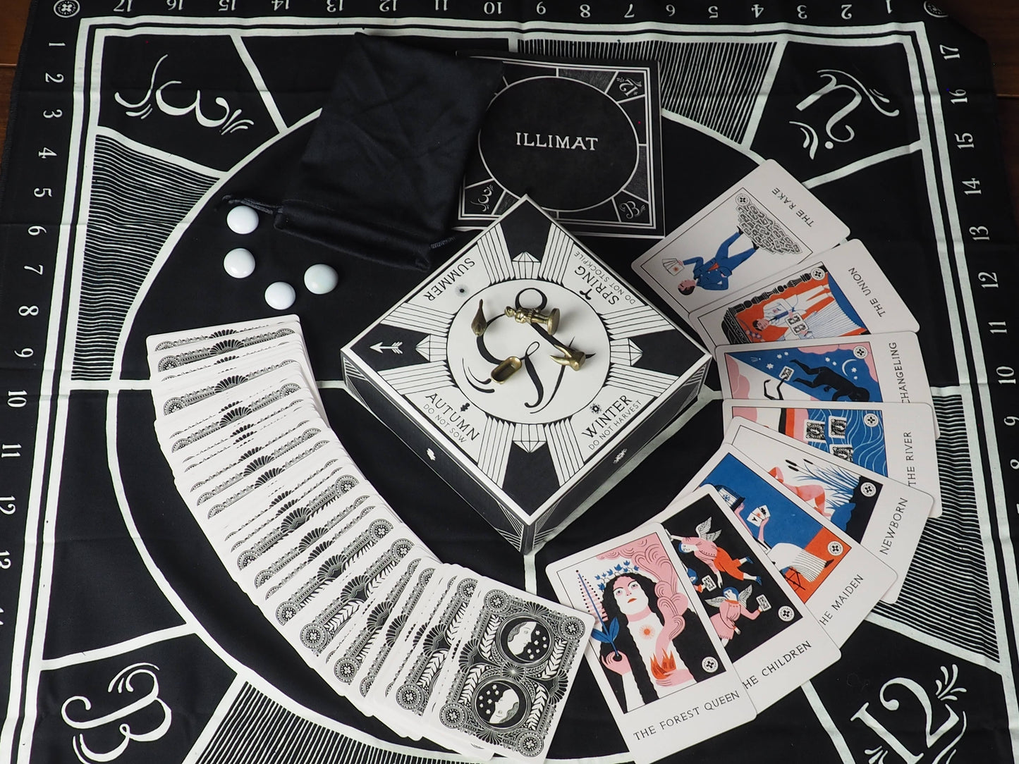 Twogether Studios - Illimat Card Game, Second Edition
