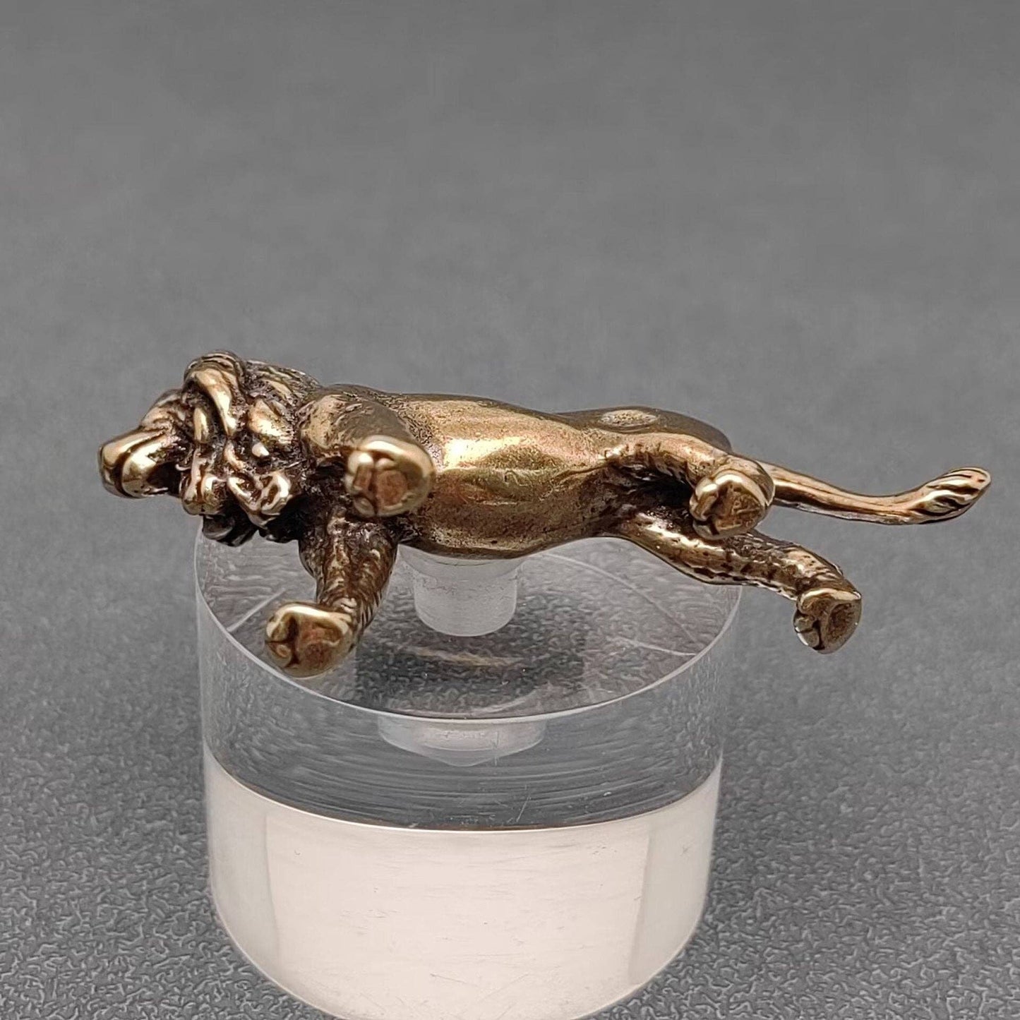 Mio Queena - Brass Lion Desktop Ornaments Decorations
