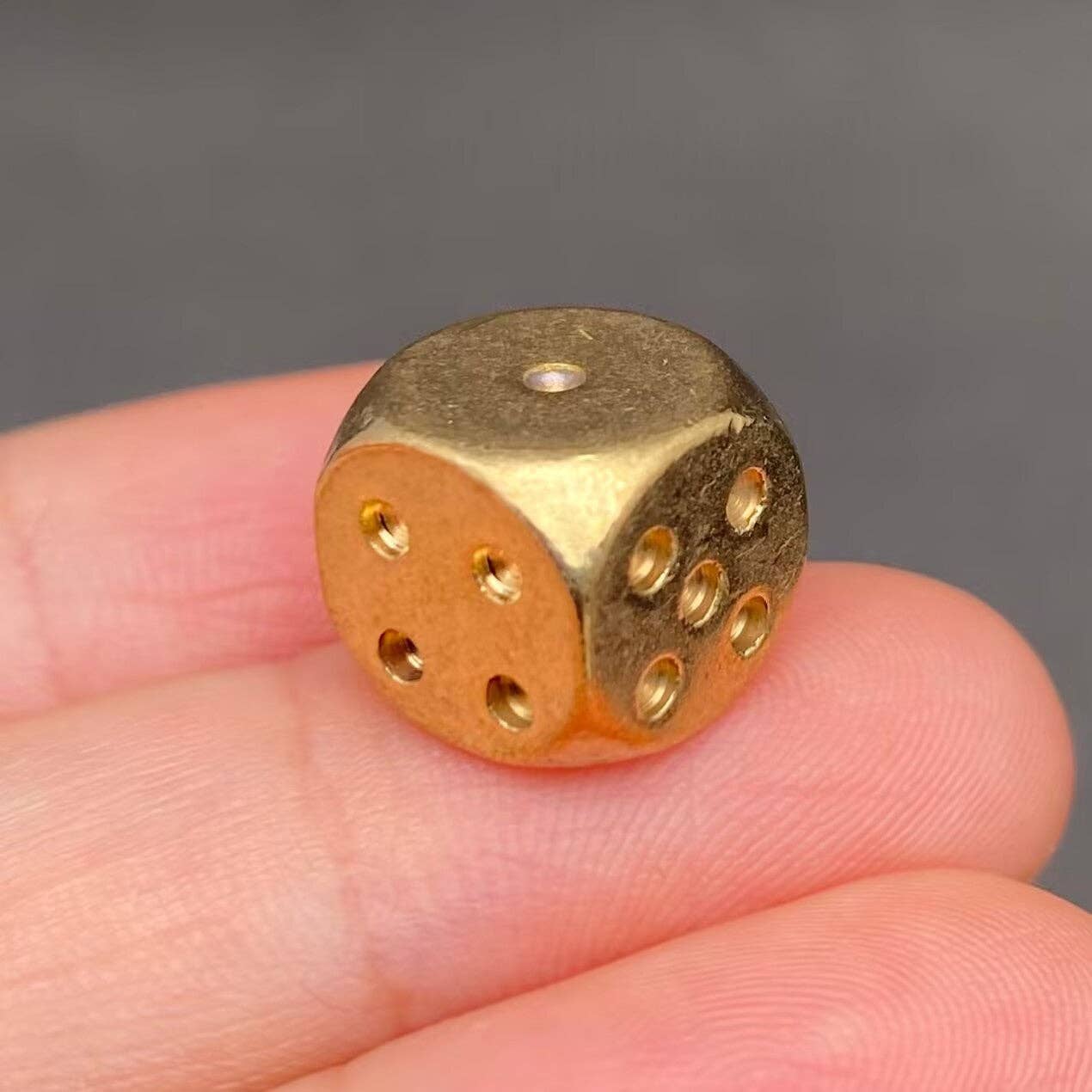 Mio Queena - 1pcs Brass Dice